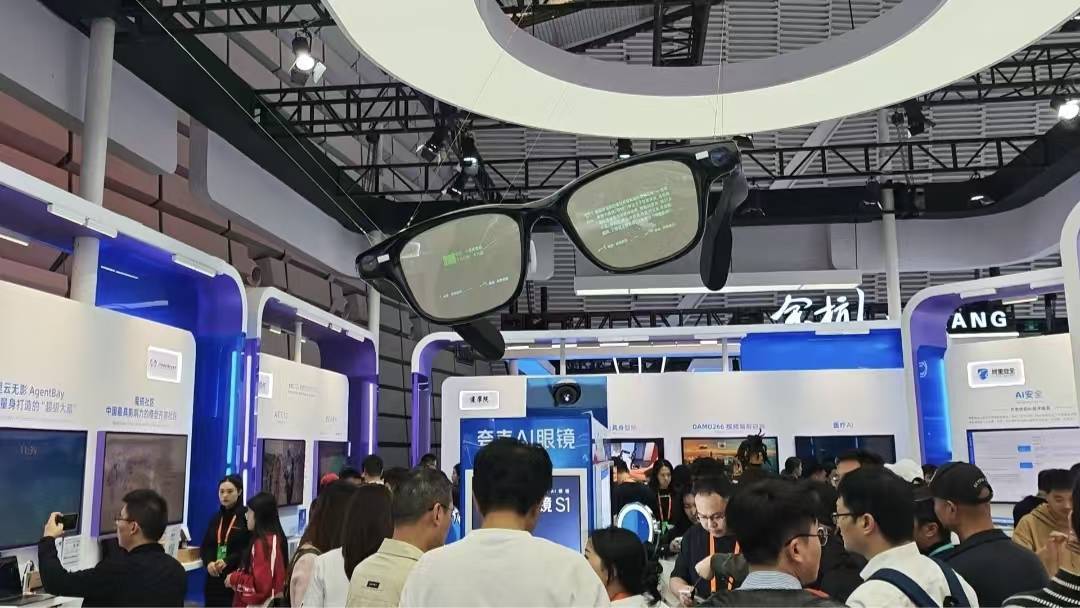 之光”博览会AI技术集中亮相开元棋牌【实探】乌镇“互联网(图2) 之光”博览会AI技术集中亮相开元棋牌【实探】乌镇“互联网(图2)